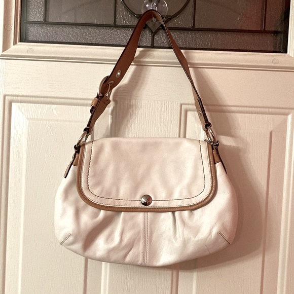 COACH PURSE. Bone colored with tan trim. Pleated. Back slip pocket. Clean inside - Picture 2 of 10